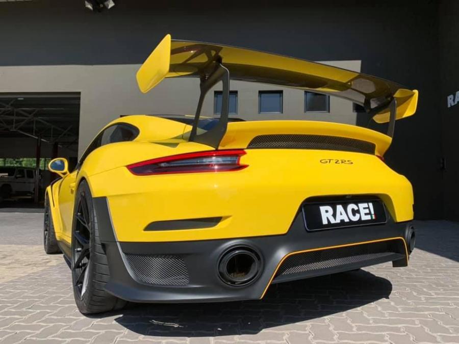  Porsche 911 GT2 RS by RACE! 2019 года  (фото 3 из 14)